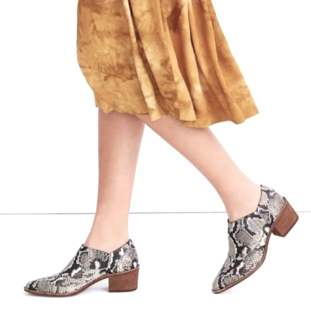 Madewell Sonia Low Chelsea Snake Embossed Leather Booties Size 7 NIB NWT